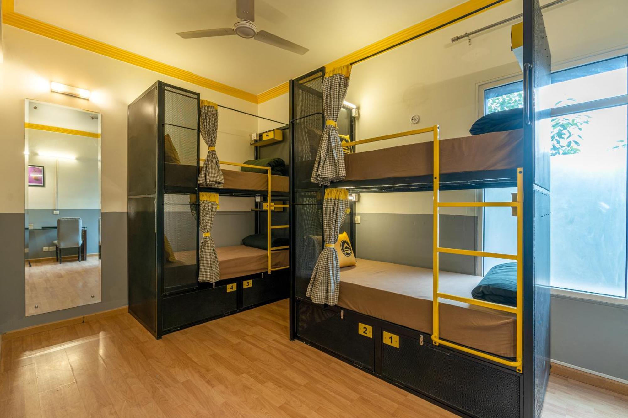 The Hosteller Delhi New Delhi Rum bild