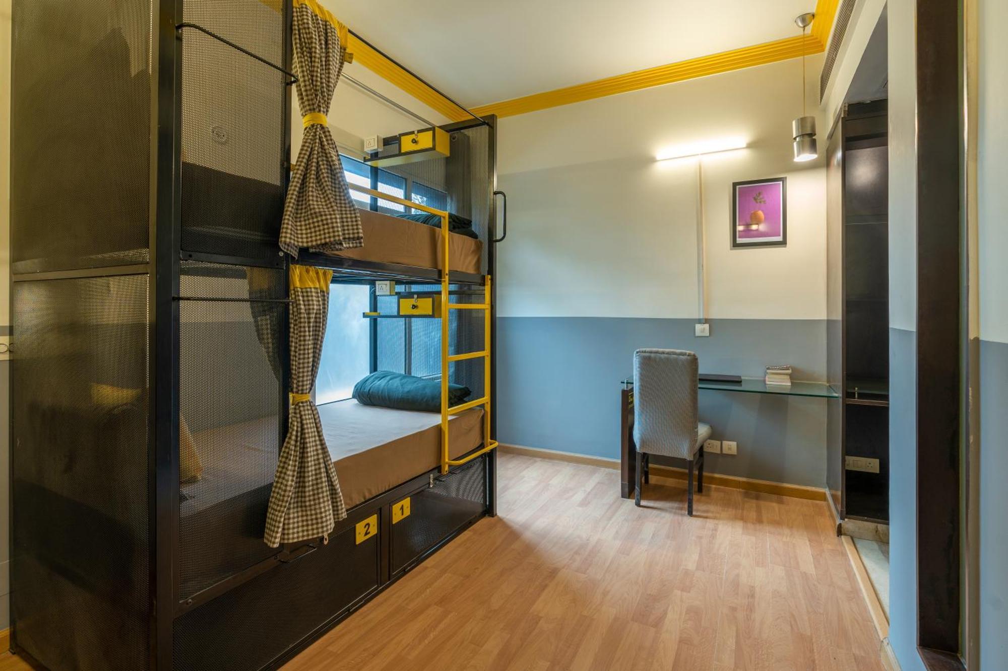 The Hosteller Delhi New Delhi Rum bild